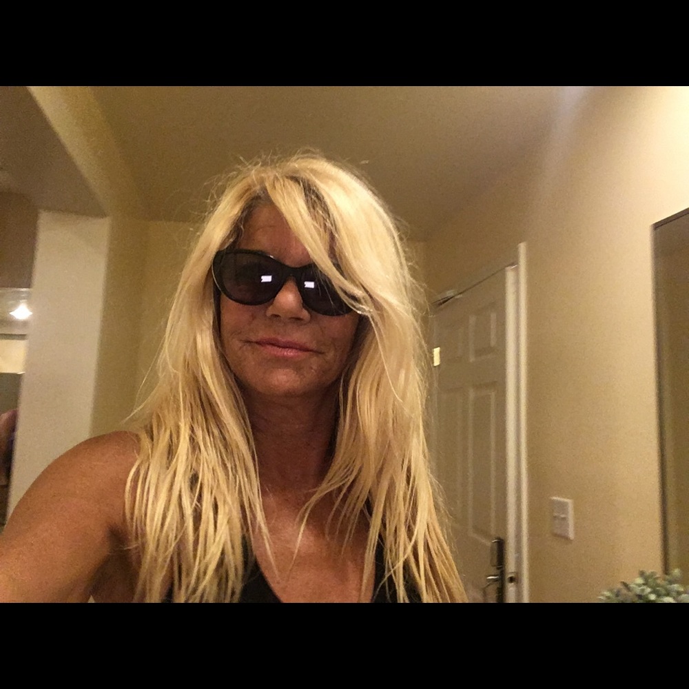 Meet your Posher, Sabrina